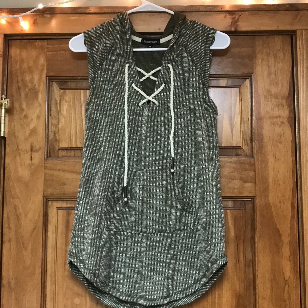 Hooded tank top